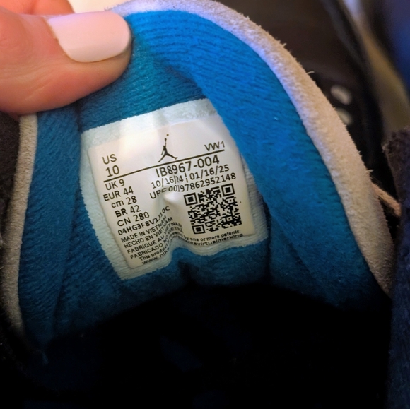 EUC!! Nike(10), Jordan 3 Retro OG 'RARE AIR'- Black Cement - Picture 8 of 8